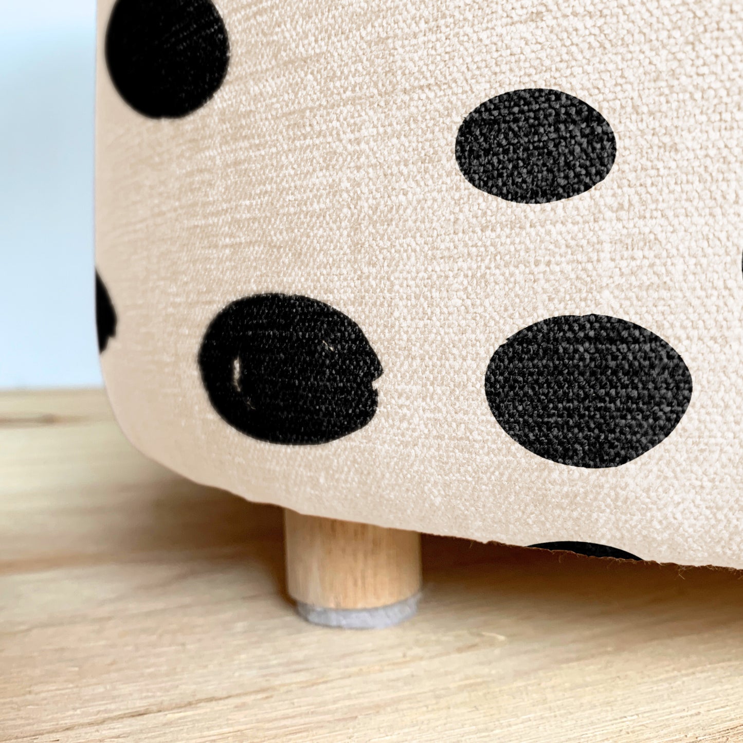 BLACK GRANDE DOT ROUND OTTOMAN