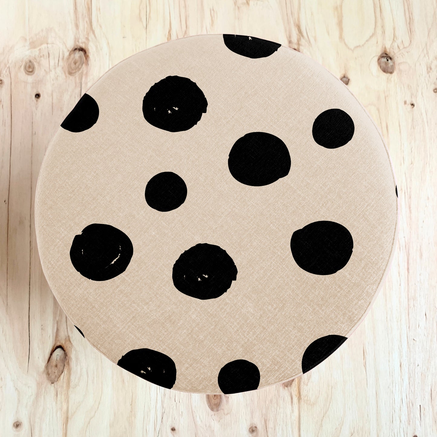 BLACK GRANDE DOT ROUND OTTOMAN