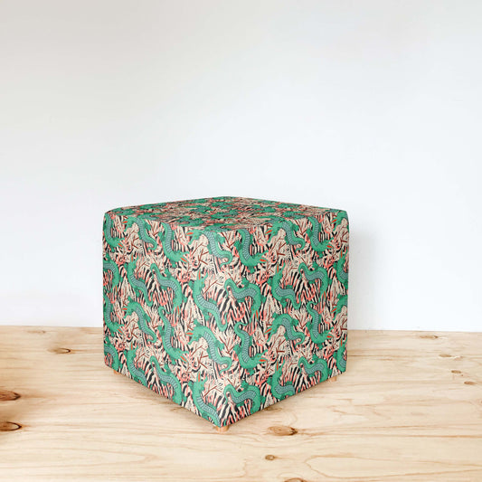 BAZAAR MAXIMA GATOR CUBE OTTOMAN