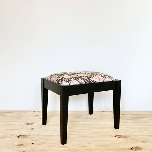 DAISY DANCE FOOTSTOOL